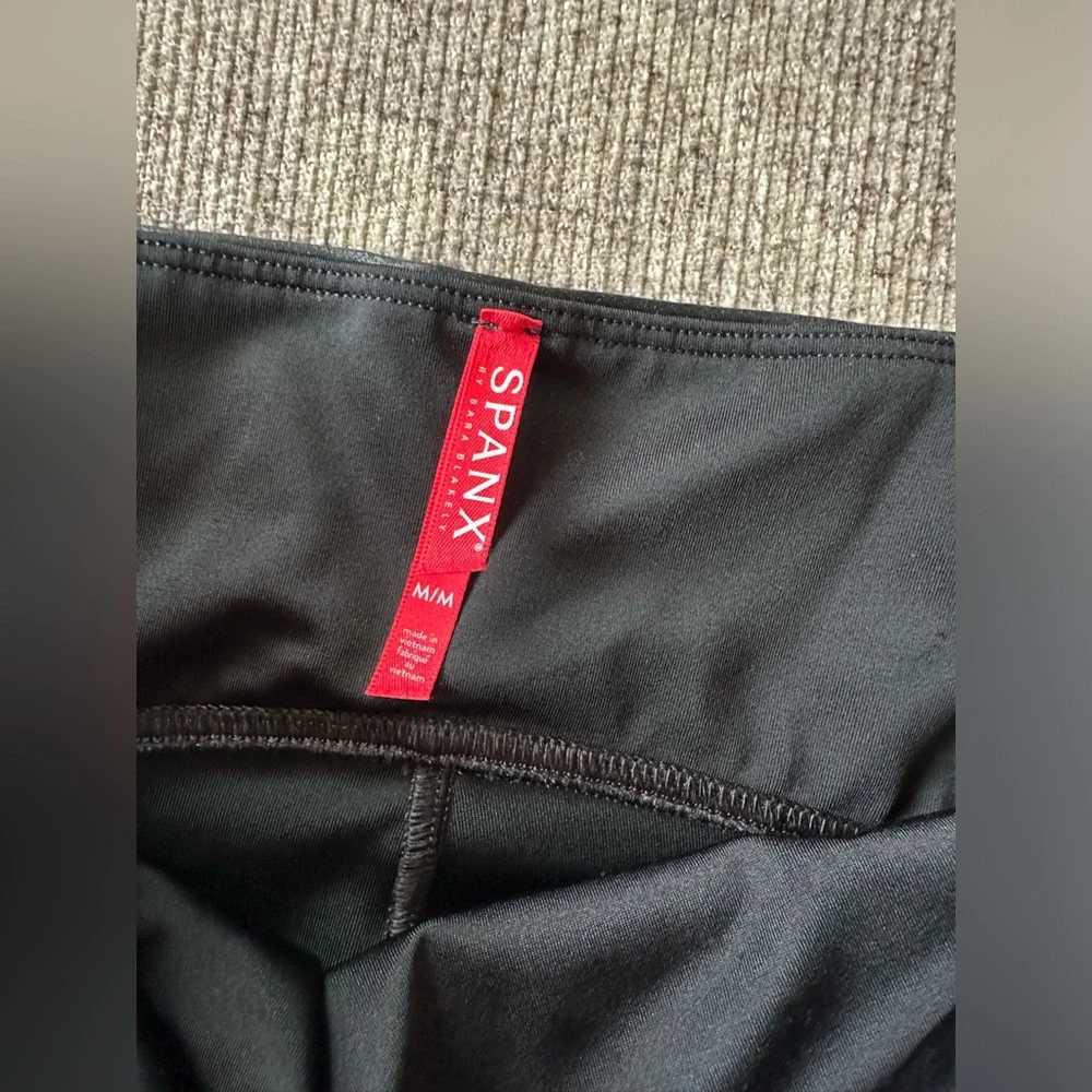 SPANX Black Leggings - Picture 3 of 9